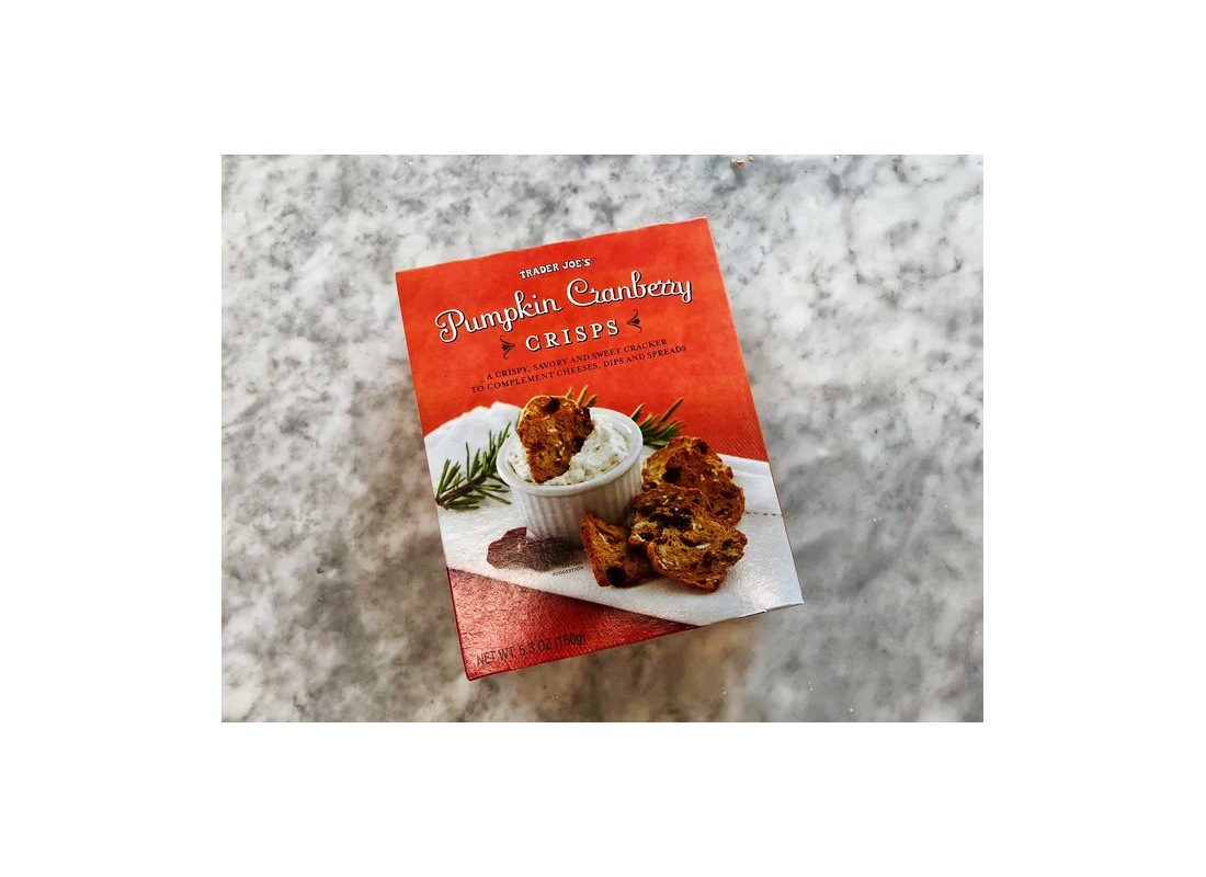 trader joe's pumpkin cranberry crisps