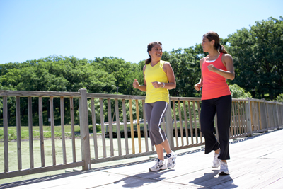 TwoWomenWorkingOutWebWorkoutBuddy.jpg