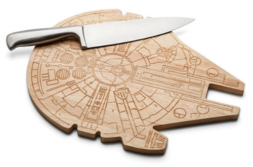 millenium_falcon_wood_cutting_board.jpg