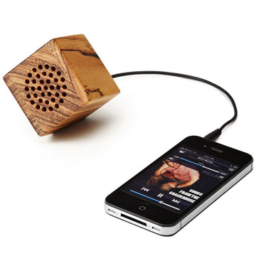 21494_wooden_speaker.jpg