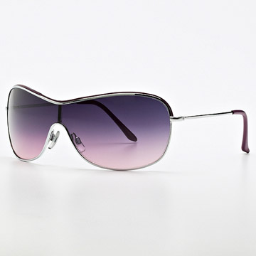 32-Kohls-CandiesShieldSunglasses-14.jpg