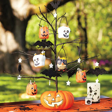 Tree-Centerpiece-&-Mini-Treat-Bucket-Set.jpg