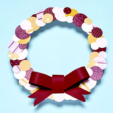 polka-dot-wreath.jpg