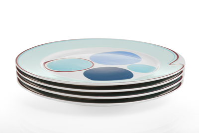 Livliga_Halsa_stacked_dinner_plates_Web.png