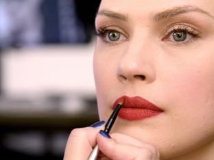 Beauty Insider: Orange-Red lips
