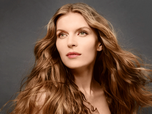 How to Style Wavy Hair