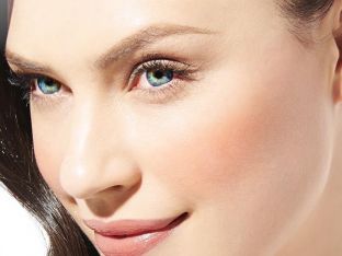 Beauty Insider: Coral Cheeks