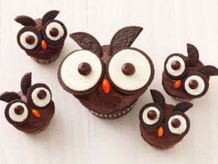 Oreo Owl Cupcake