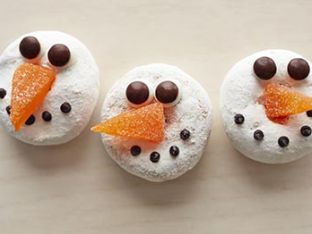 How to Make Snowman Doughnuts