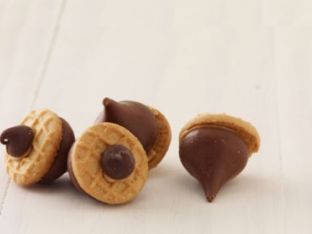 Chocolate Kiss Acorns