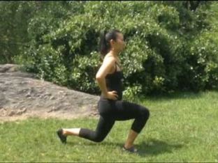 Minute Moves with Tina Tang: Walking Lunge