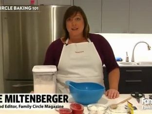 How to Make Chocolate Almond Bread