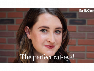 perfect cat-eye makeup