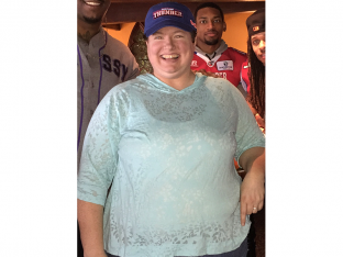 Lori Zold before blue shirt