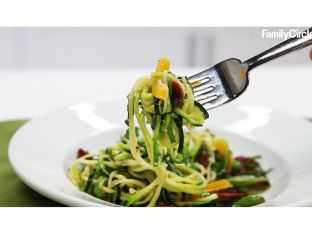 zoodles with peas and bacon