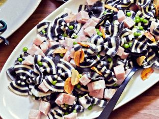 fafalle pasta with peas and ham