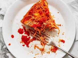 slow-cooker spaghetti pie with fork
