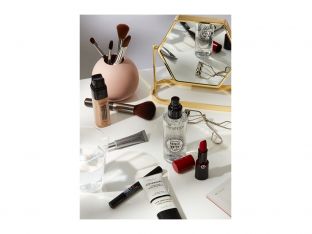 the fix for afternoon makeup fade