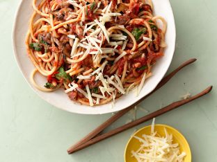 Bucatini-Spinach-Mushrooms-Fontina.jpg