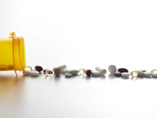 pills1.jpg