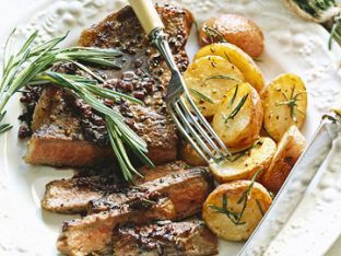 Strip Steak With Rosemary Red Wine Sauce