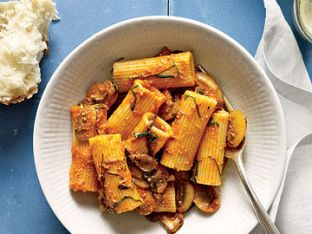 Rigatoni with Creamy Tomato Sauce
