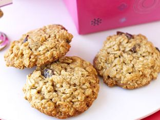 Oatmeal Raisin Cookies