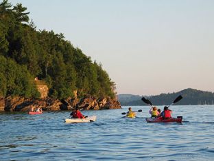 FamilyKayaking.jpg