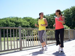 TwoWomenWorkingOutWebWorkoutBuddy.jpg