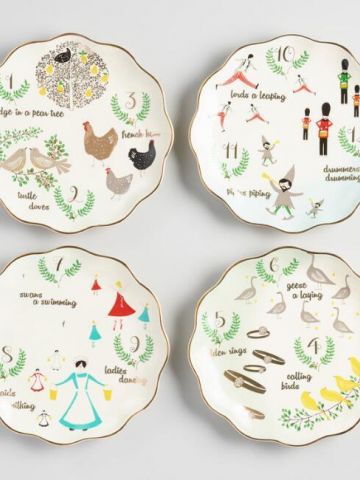 12 Twelve Days Of Christmas Plates.jpg