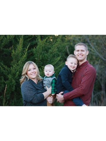 Amy Reinecke Before With Sons and Husband