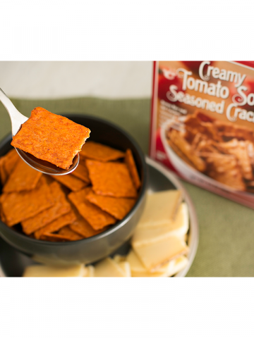 Creamy Tomato Soup Seasoned Crackers