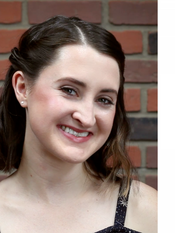 Half-up hairstyle for prom