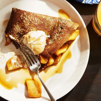 apple blini breakfast plate fork
