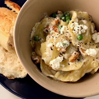 mushroom ravioli with bread
