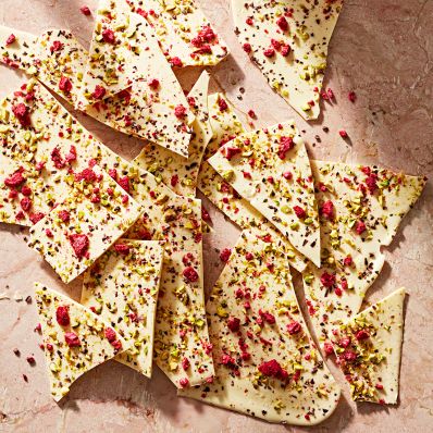 raspberry-pistacho white chocolate bark