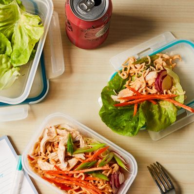 Spicy Chicken Lettuce Wraps in to go containers