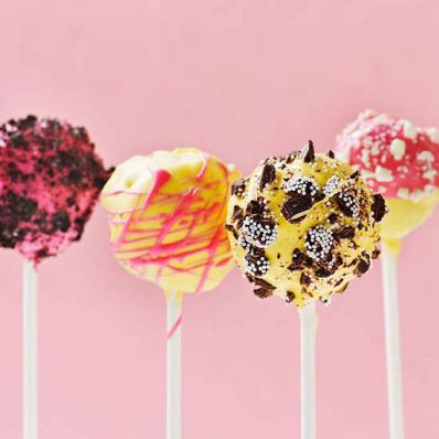 Cookies 'n' Cream Cake Pops