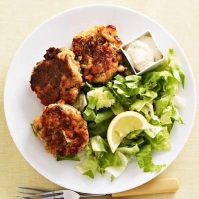 Salmon Cakes with Old Bay Aioli