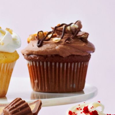 Chocolate Covered Pretzel Cupcakes