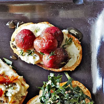 Roasted Grapes with Ricotta