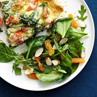 Tossed Salad with Apricots and Almonds