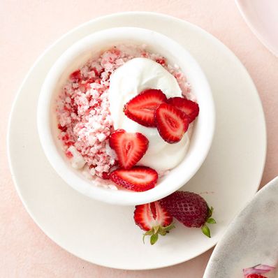 Strawberry-Coconut Ice