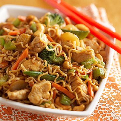 Stir-Fried Noodles with Chicken