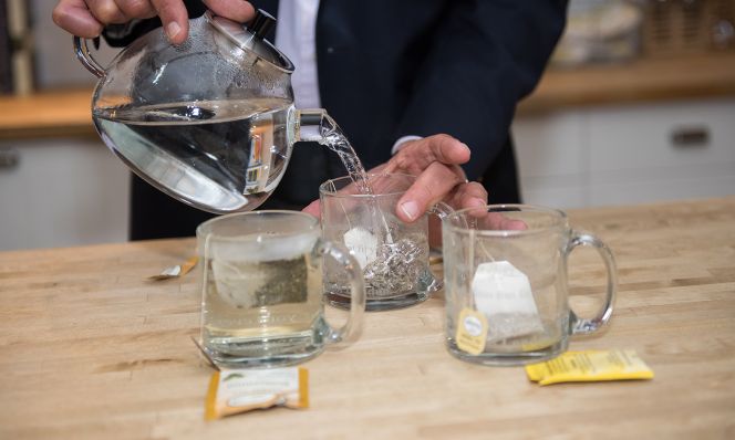 Brewing tea
