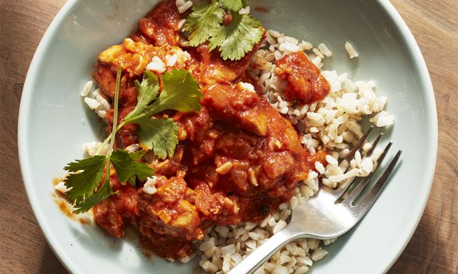 indian butter chicken plate