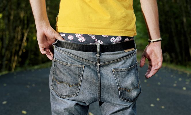 sagging pants