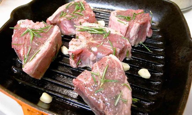 grilled lamb loin chops in Iceland
