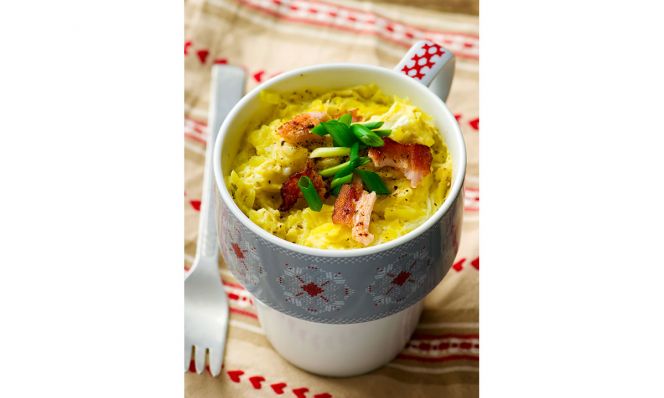 omelet in a mug prepared in microwave