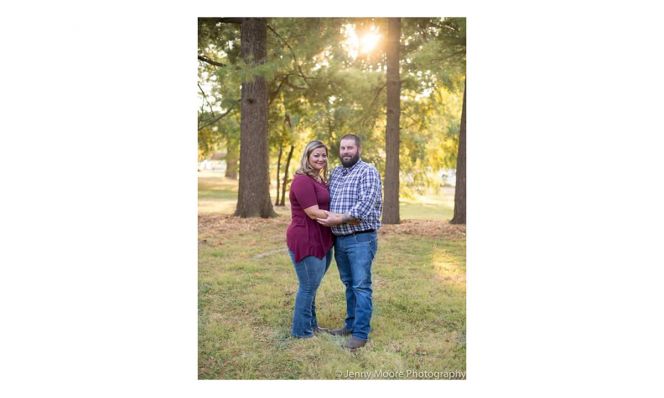 Melissa Mountain BEFORE weight loss, outside with husband